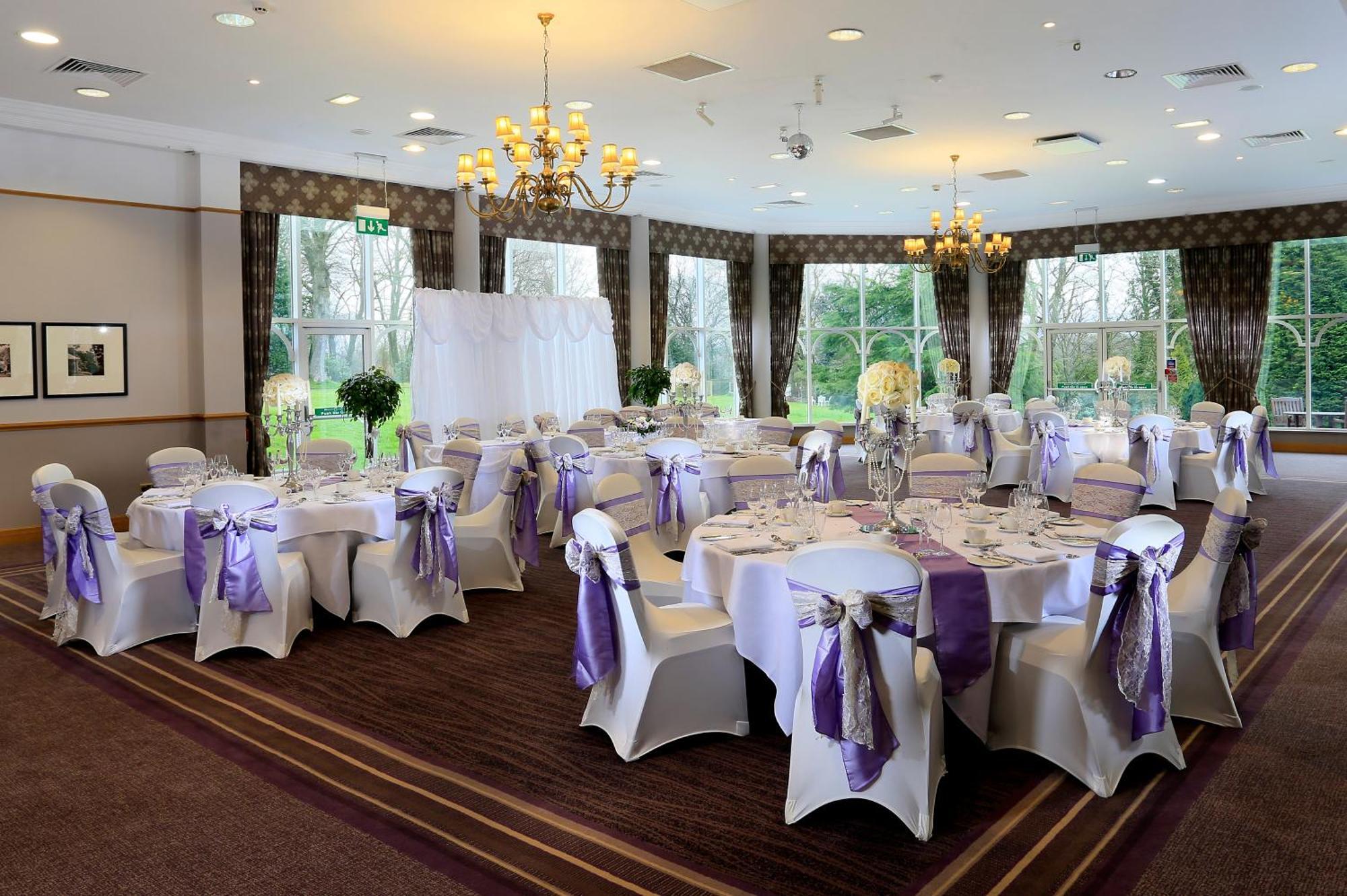Macdonald Kilhey Court Hotel Уигън Екстериор снимка