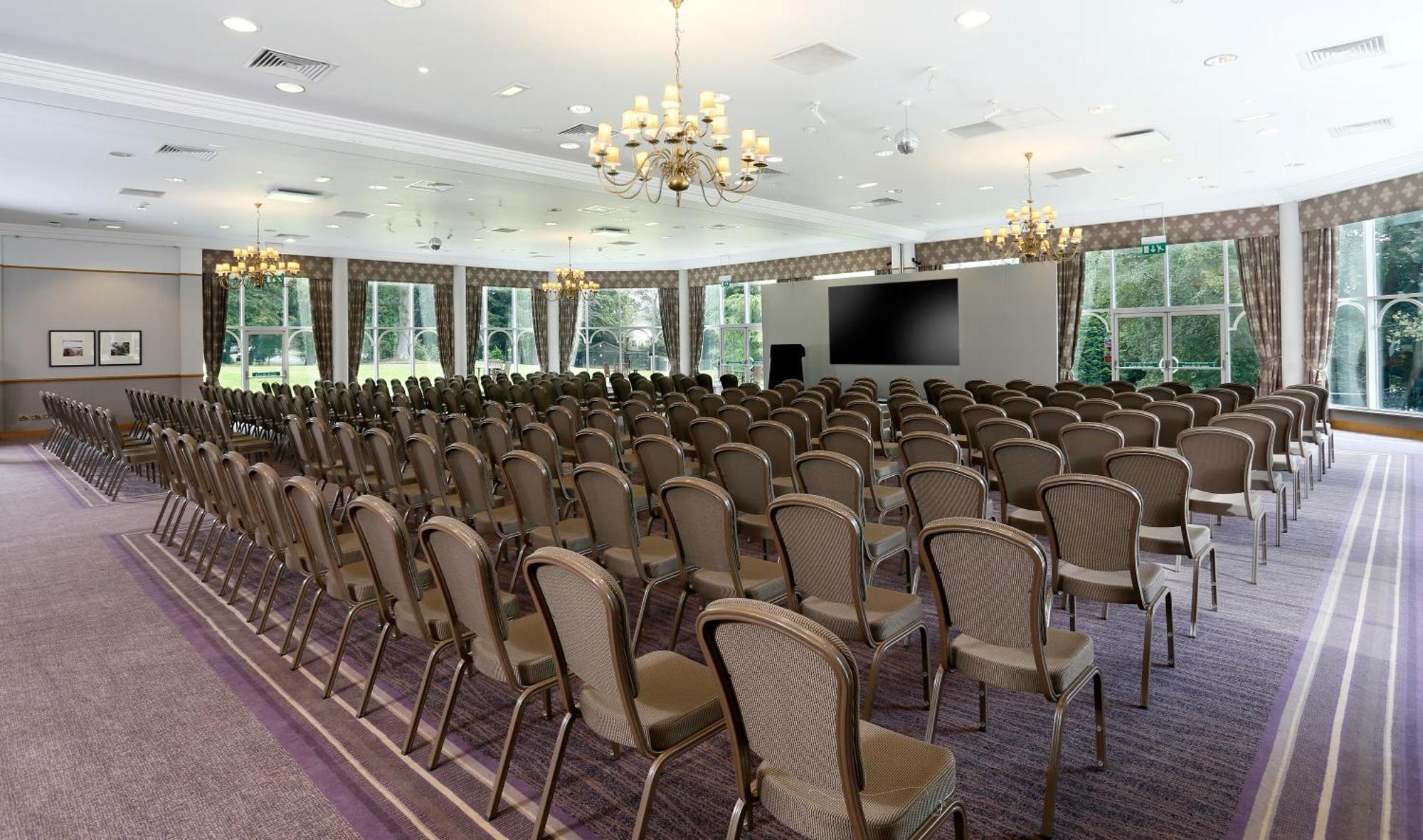 Macdonald Kilhey Court Hotel Уигън Екстериор снимка